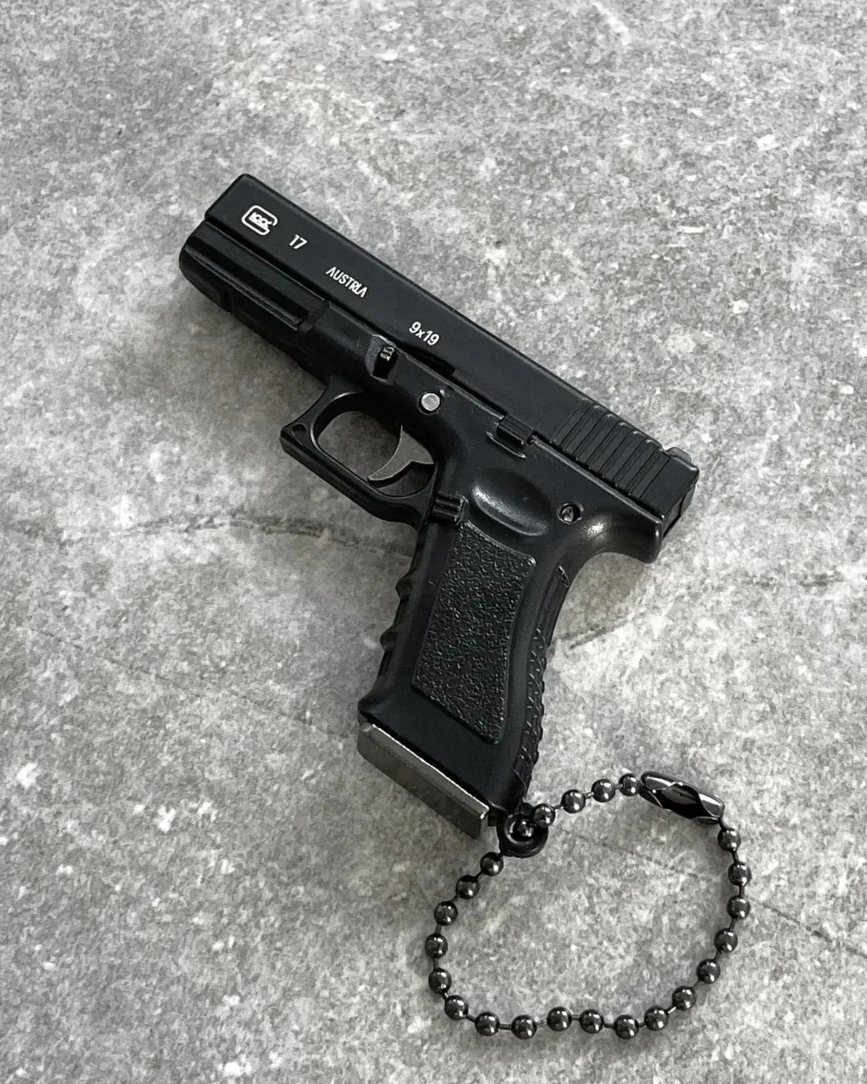 Glock 17 Detachable Keychain
