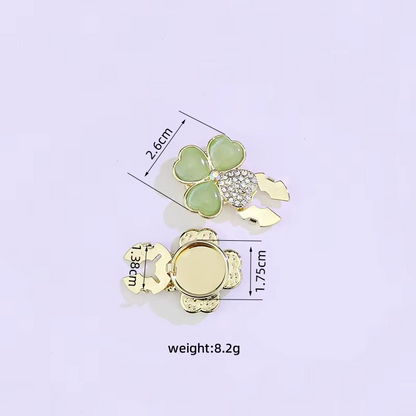 Clover Button