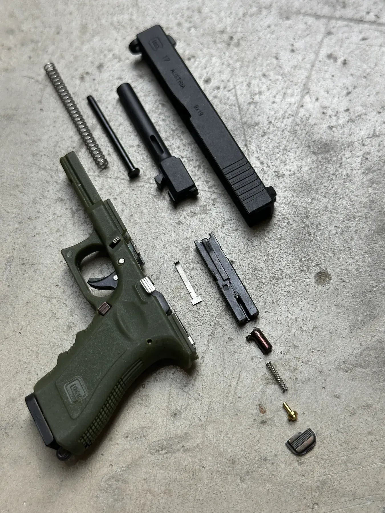 Glock 17 Ejection Detachable Keychain